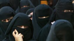 Parlemen Swiss Sahkan UU yang Melarang Niqab di Tempat Umun