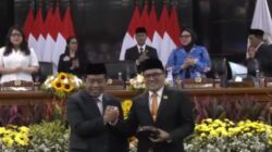 Suhud Alynudin Resmi Dilantik sebagai Ketua DPRD DKI Jakarta