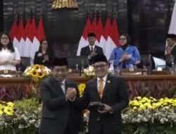 Suhud Alynudin Resmi Dilantik sebagai Ketua DPRD DKI Jakarta