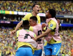 Gol Dramatis Martinelli Patahkan Samurai Jepang