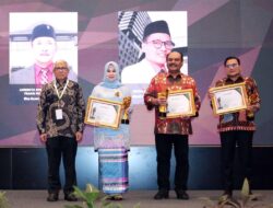 Raih Pemred Award, Suhud Komitmen Perkuat Keterbukaan Informasi