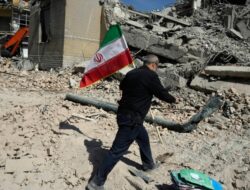 Perang AS-Iran Kembali Memanas, Kemlu Pastikan Ratusan Ribu WNI di Timur Tengah dalam Kondisi Aman