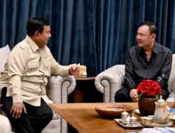 Prabowo Bertemu Mantan PM Thailand