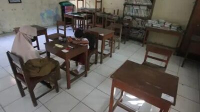 Esti Wijayati Minta Pemerintah Kaji Menyeluruh Penyebab Berkurangnya Murid Sekolah Negeri
