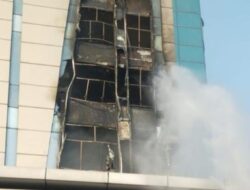 Hotel Pullman Jakarta Barat Terbakar, 14 Unit Damkar Berhasil Kendalikan Api