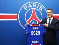PSG Umumkan Kembalinya Lucas Digne