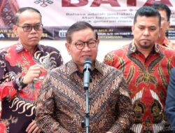 Pram Persilakan Masyarakat Pati Lakukan Aksi Unjuk Rasa
