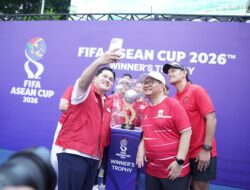 PSSI Perkenalkan Tropi FIFA ASEAN Cup ke Masyarakat