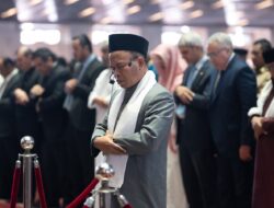 Tinjauan Psikologis Meringankan Bacaan dalam Sholat Berjamaah