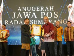 UHN Raih Penghargaan PTS Inovatif dan Penggerak Program Kreativitas Mahasiswa Unggulan