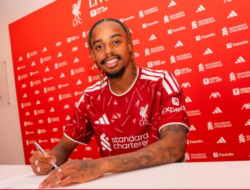 Liverpool Tebus  Bradley Barcola Rp 2,95 Triliun dari PSG