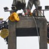 Enam Aktivis Greenpeace Dipulangkan Usai Aksi Damai di Bundaran HI