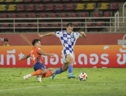 Remontada Persib Taklukan Port FC